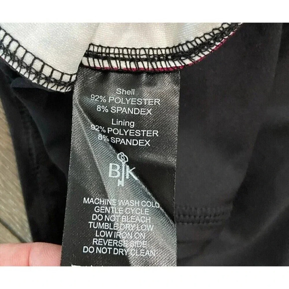 NWT Belyn Key Mia Skort Skirt Black Purple Stem Floral Print Small S New - Picture 5 of 5